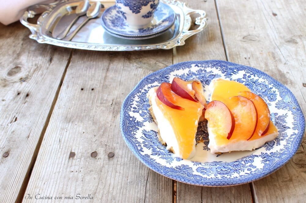 Cheesecake al limone e pesca senza cottura