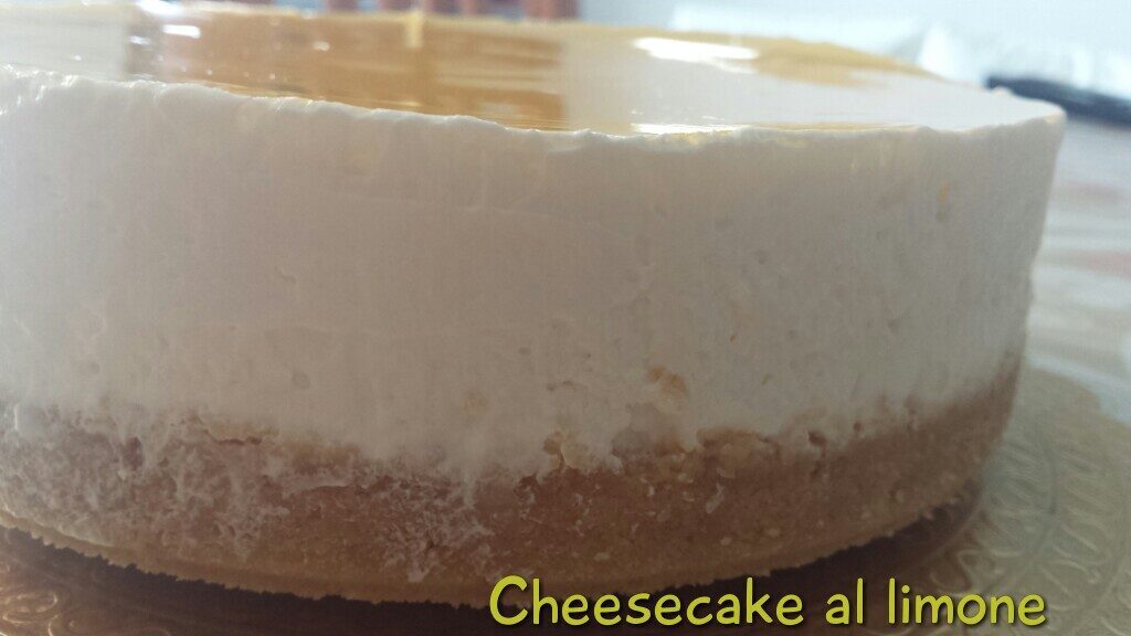 Cheesecake al limone: ricetta facile e senza cottura
