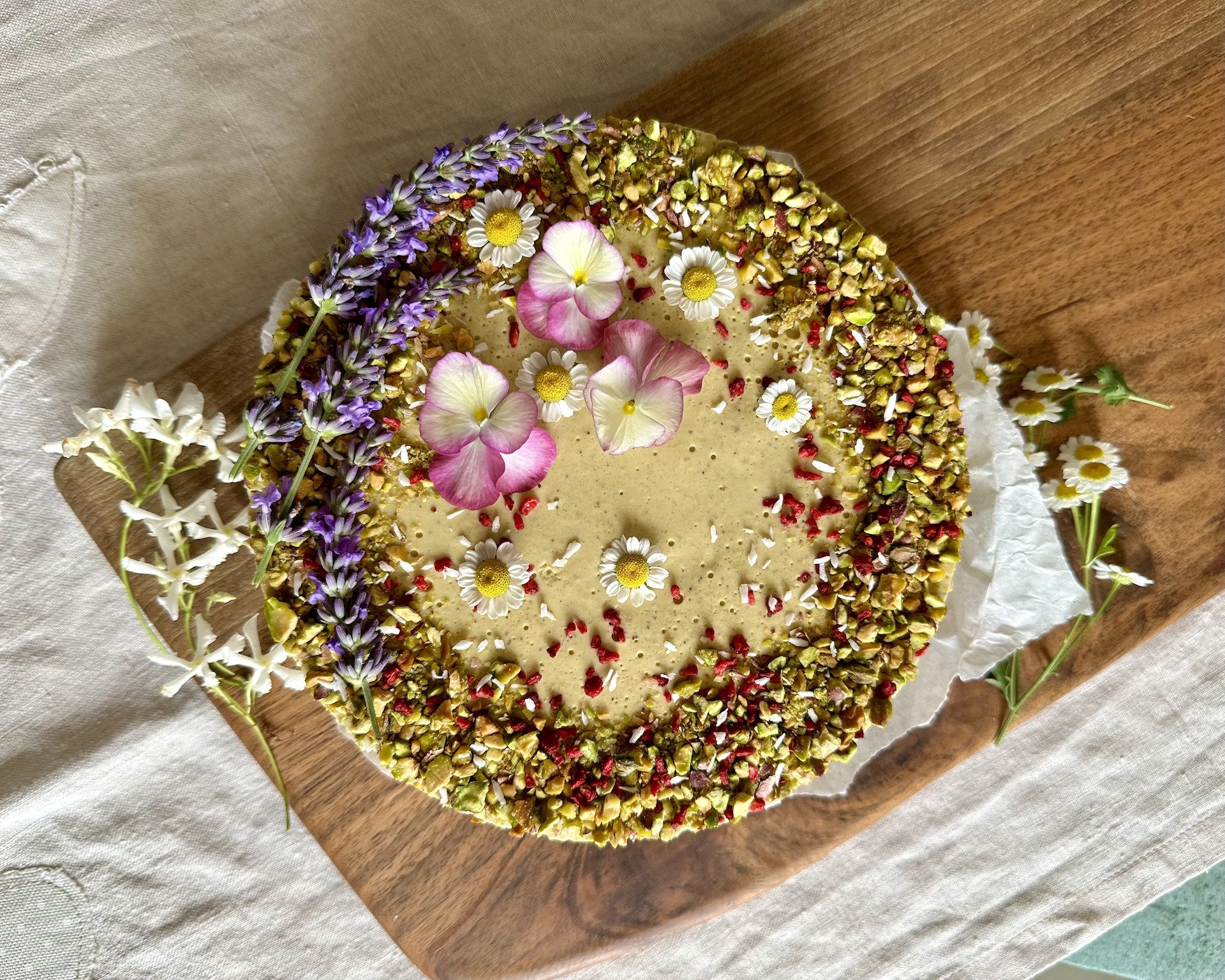 Cheesecake al pistacchio vegana, senza glutine e senza forno