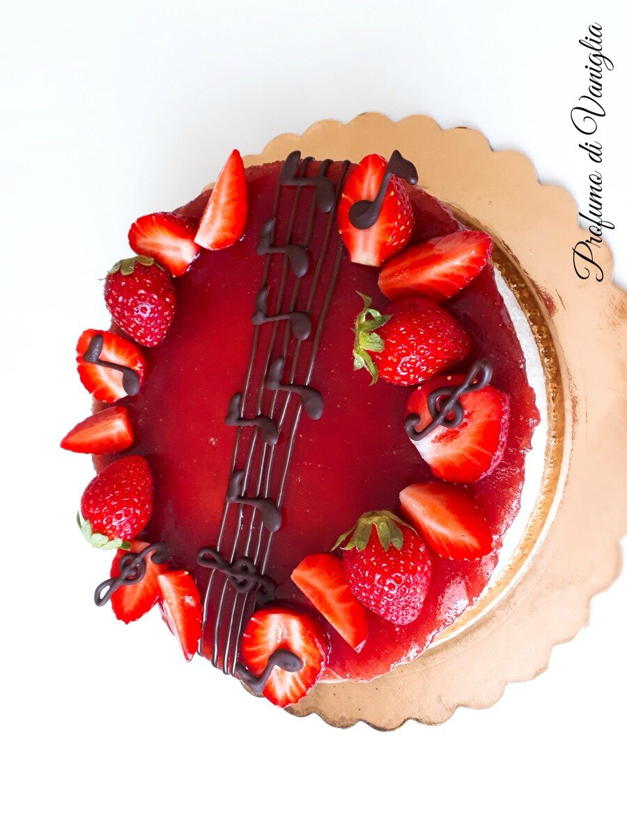 Cheesecake alle fragole, fresca e cremosa