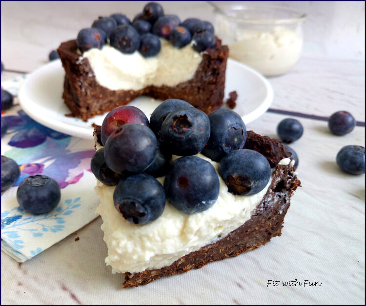 Cheesecake cacao fiocchi di latte e mirtilli