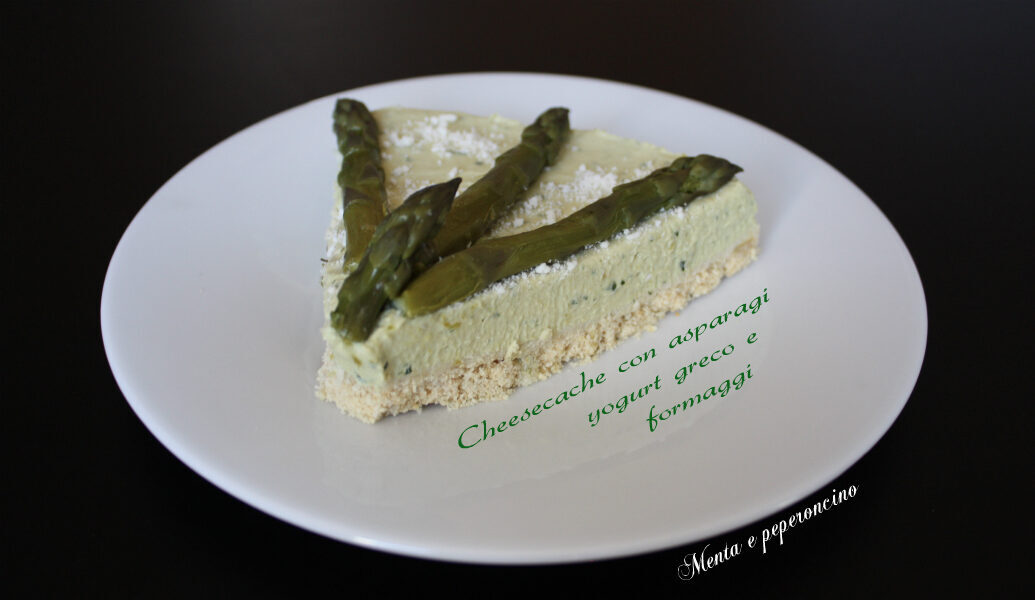 Cheesecake con asparagi yogurt greco e formaggi