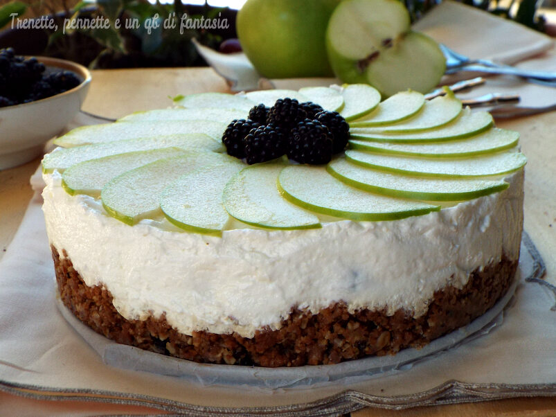 Cheesecake con mela verde, banana e more