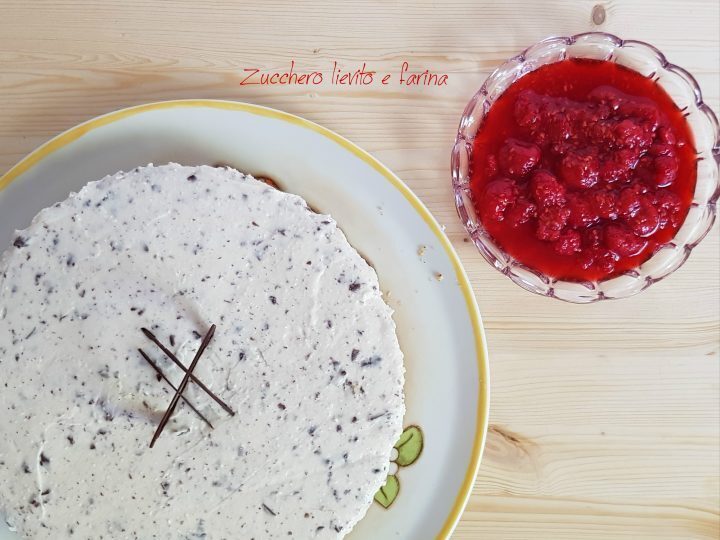 Cheesecake di ricotta e cioccolato senza cottura