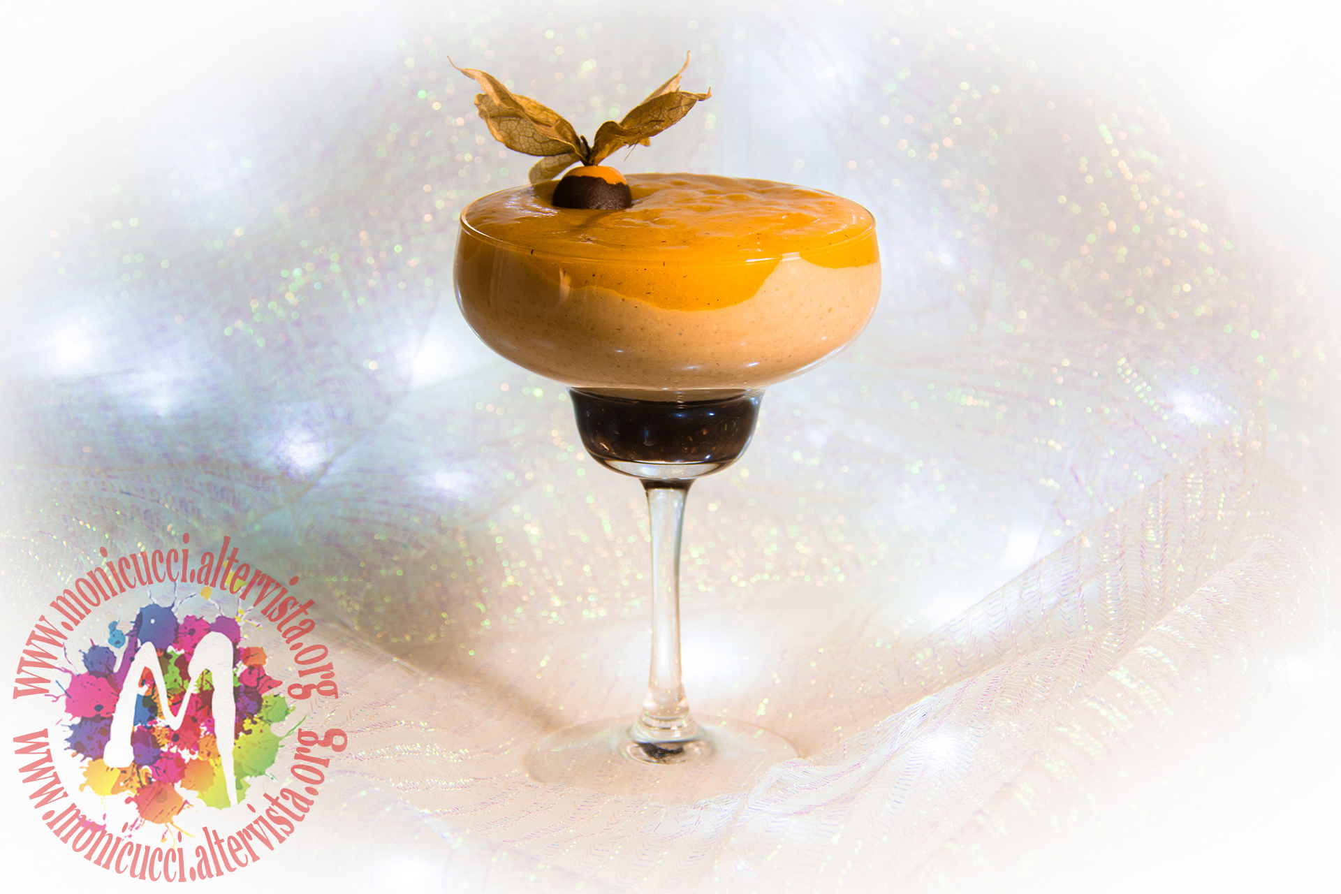 Cheesecake di riso in bicchiere con cacao, nocciole, castagne e cachi – i menù del sorriso