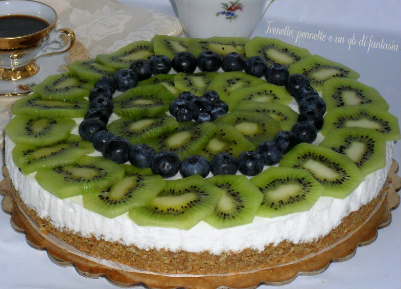 Cheesecake morbida kiwi e mirtilli
