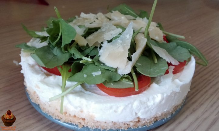 Cheesecake salata rucola e pomodorini