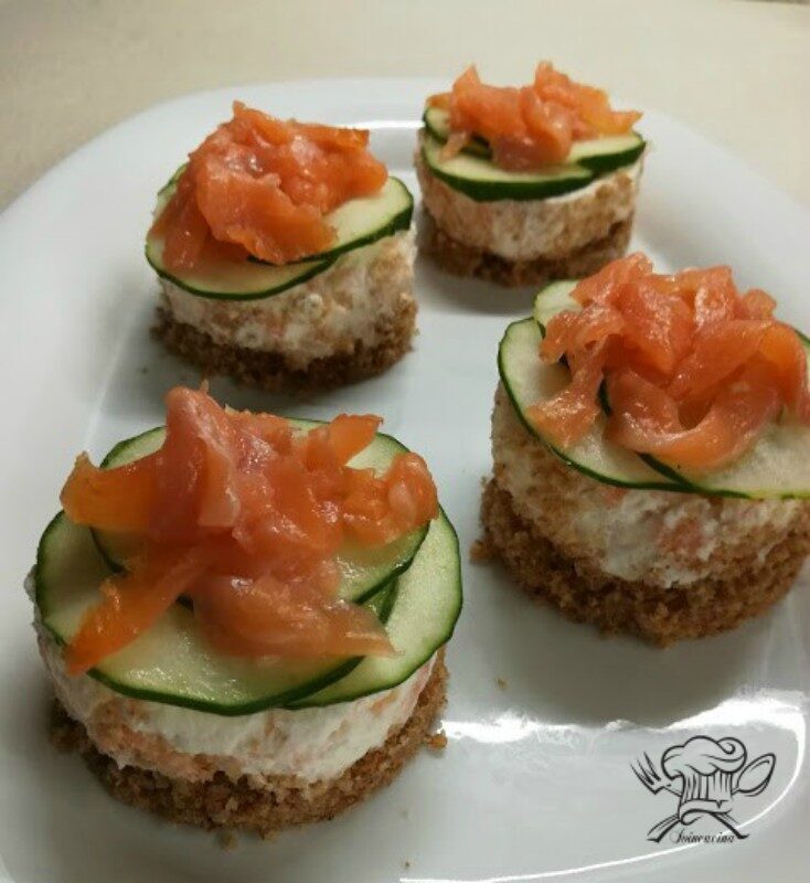 Cheesecake salato caprino e salmone affumicato