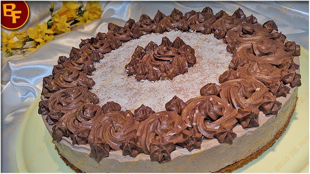 Cheesecake soffice con crema al cacao