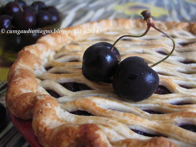 Cherry pie all’aceto balsamico e base al pepe nero
