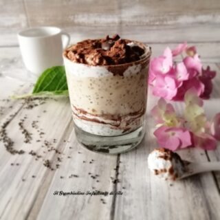 Chia pudding al cocco e yogurt greco