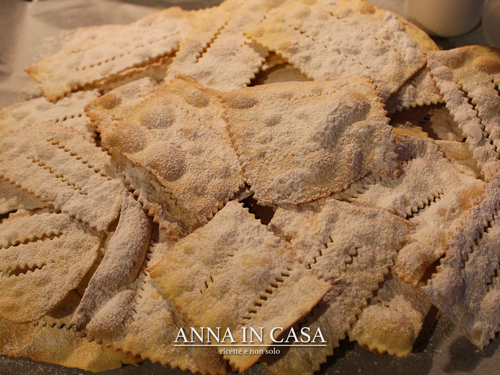 Chiacchere o crostoli al forno