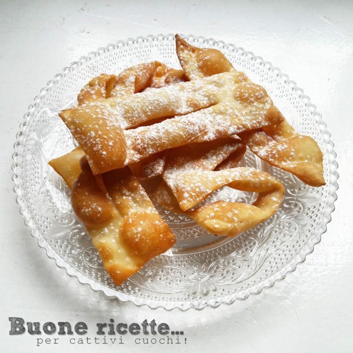 Chiacchiere bollose senza lievito