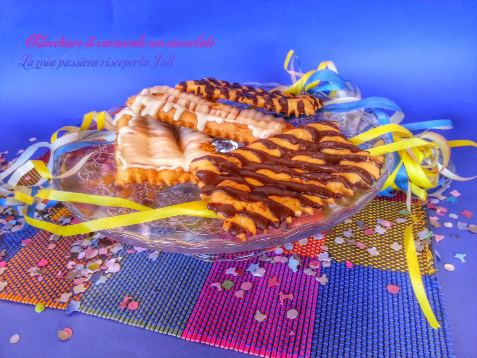 Chiacchiere di carnevale con cioccolato