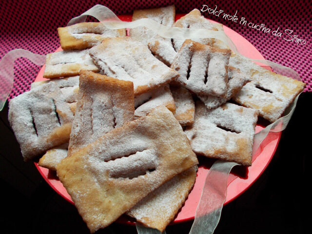 Chiacchiere di carnevale