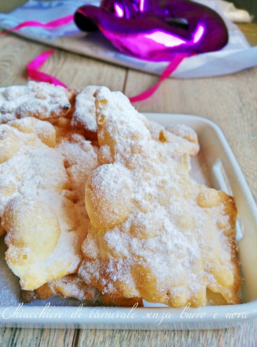 Chiacchiere di carnevale senza burro e uova