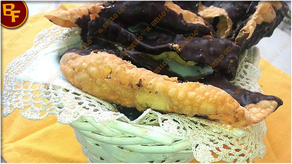 Chiacchiere ricoperte di cioccolato