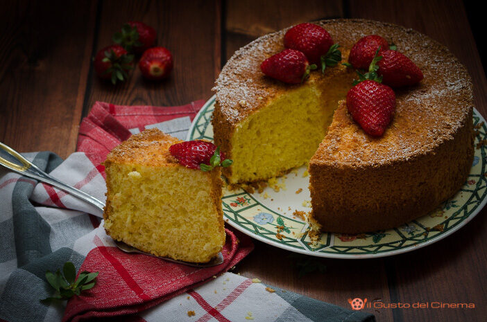 Chiffon cake al cocco limone e fragole