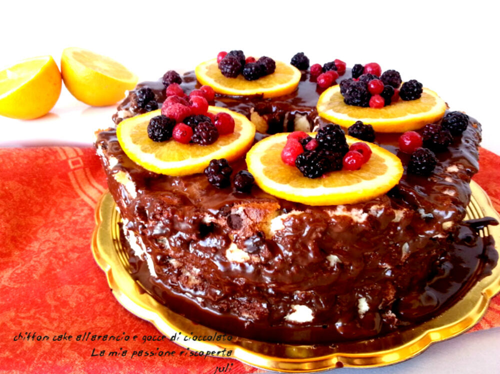 Chiffon cake all’arancio e gocce di cioccolato