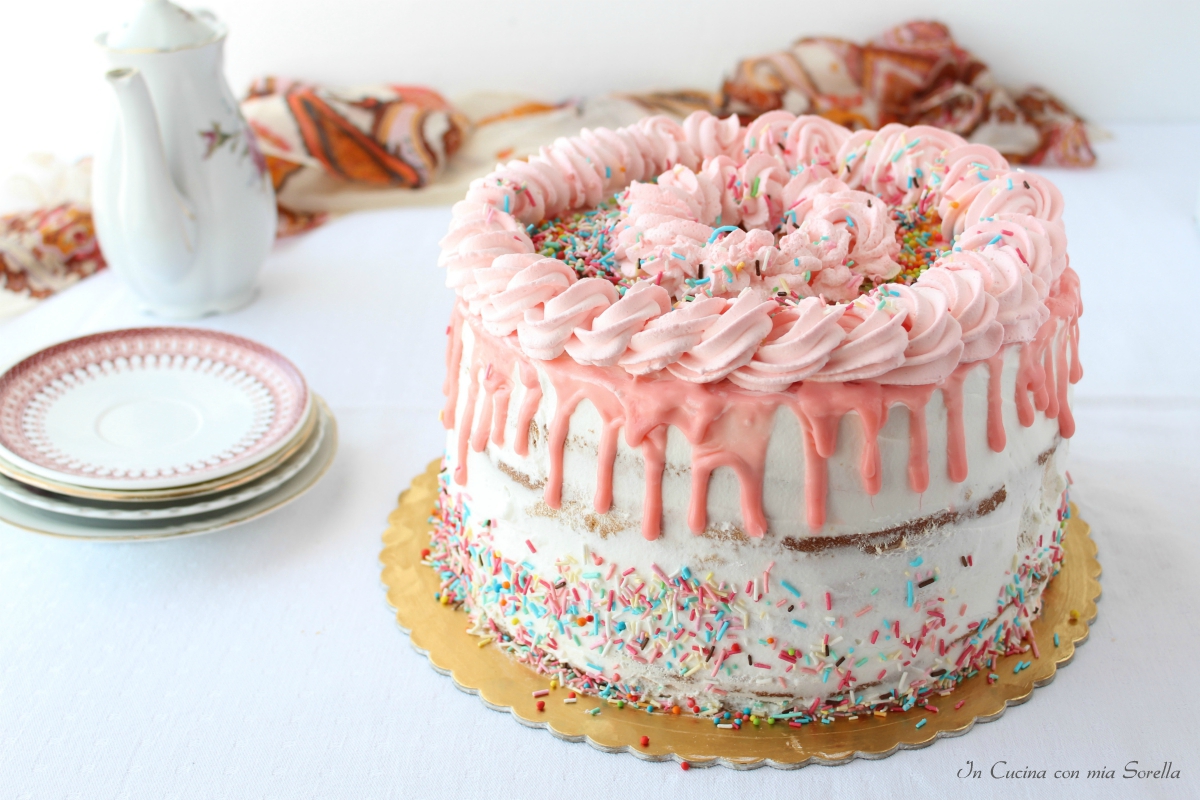 Chiffon drip cake alla nutella e chantilly