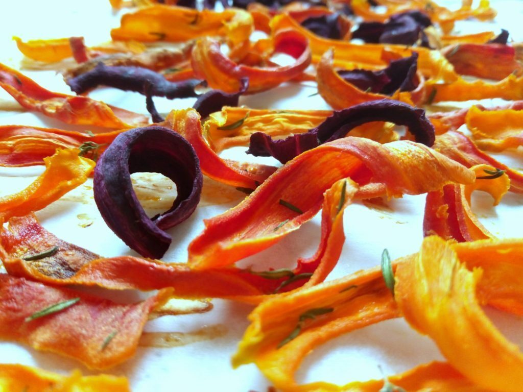 Chips di carote al timo