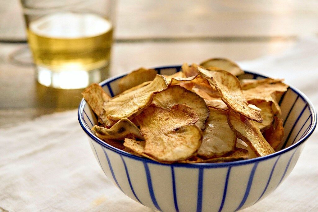 Chips di topinambur croccanti e sfiziose