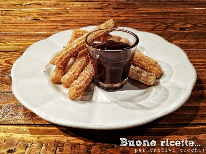 Churros, dolci fritti golosi