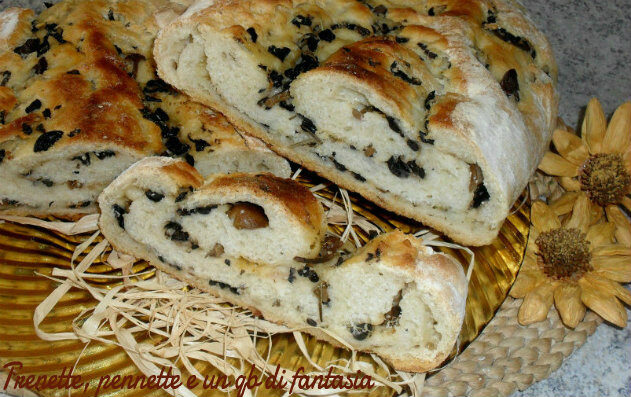 Ciabatta con olive e funghi chiodini