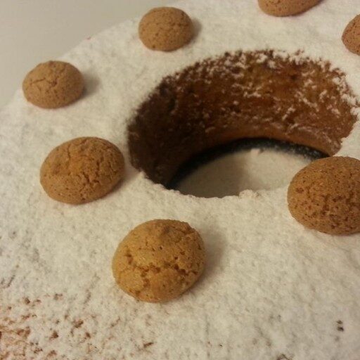 Ciambella agli amaretti [senza lattosio]