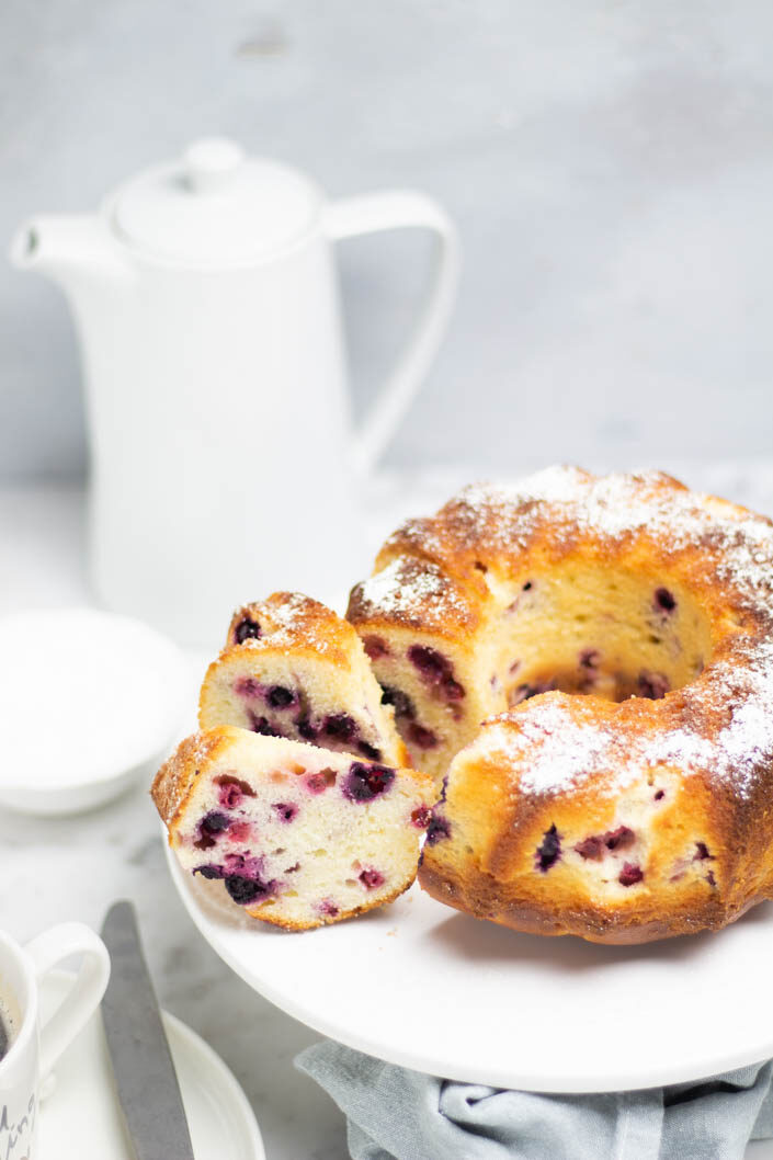 Ciambella ai frutti di bosco e mascarpone
