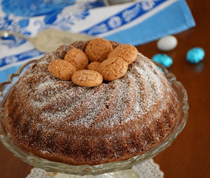 Ciambella al cacao e amaretto