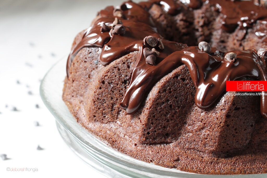 Ciambella al cioccolato e banane senza glutine