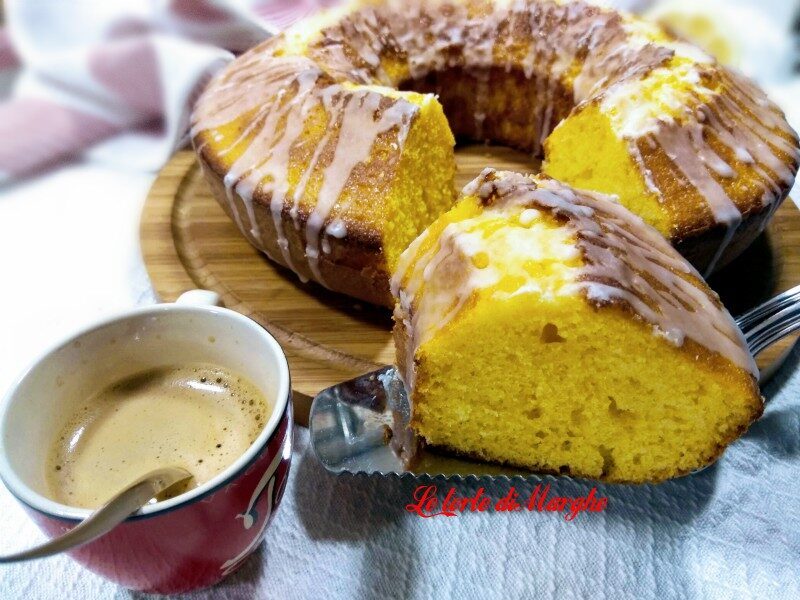 Ciambella al limone con glassa al limone