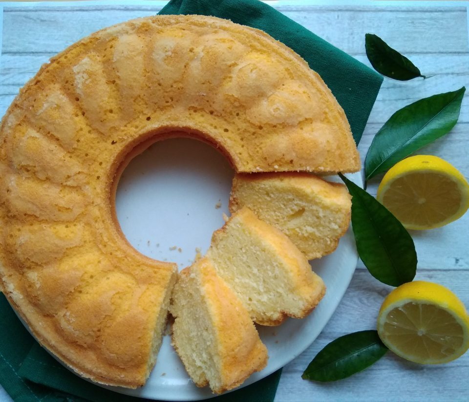 Ciambella al limone senza lattosio