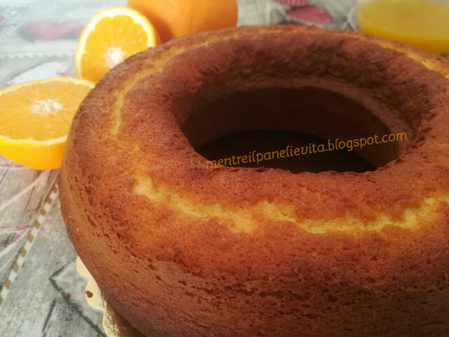 Ciambella al succo d’arancia senza bilancia