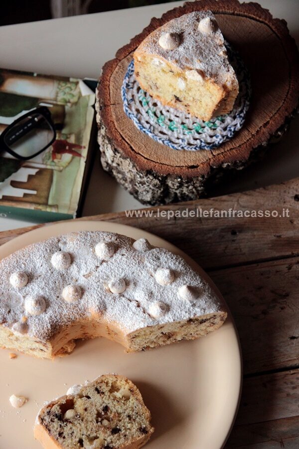 Ciambella all’ arancia con meringhe e cioccolato