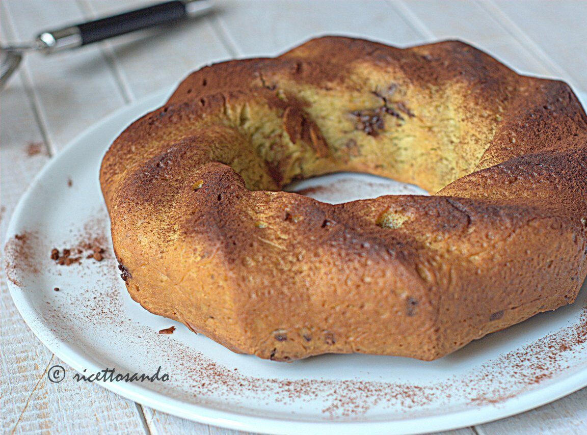 Ciambella alla ricotta con avogado