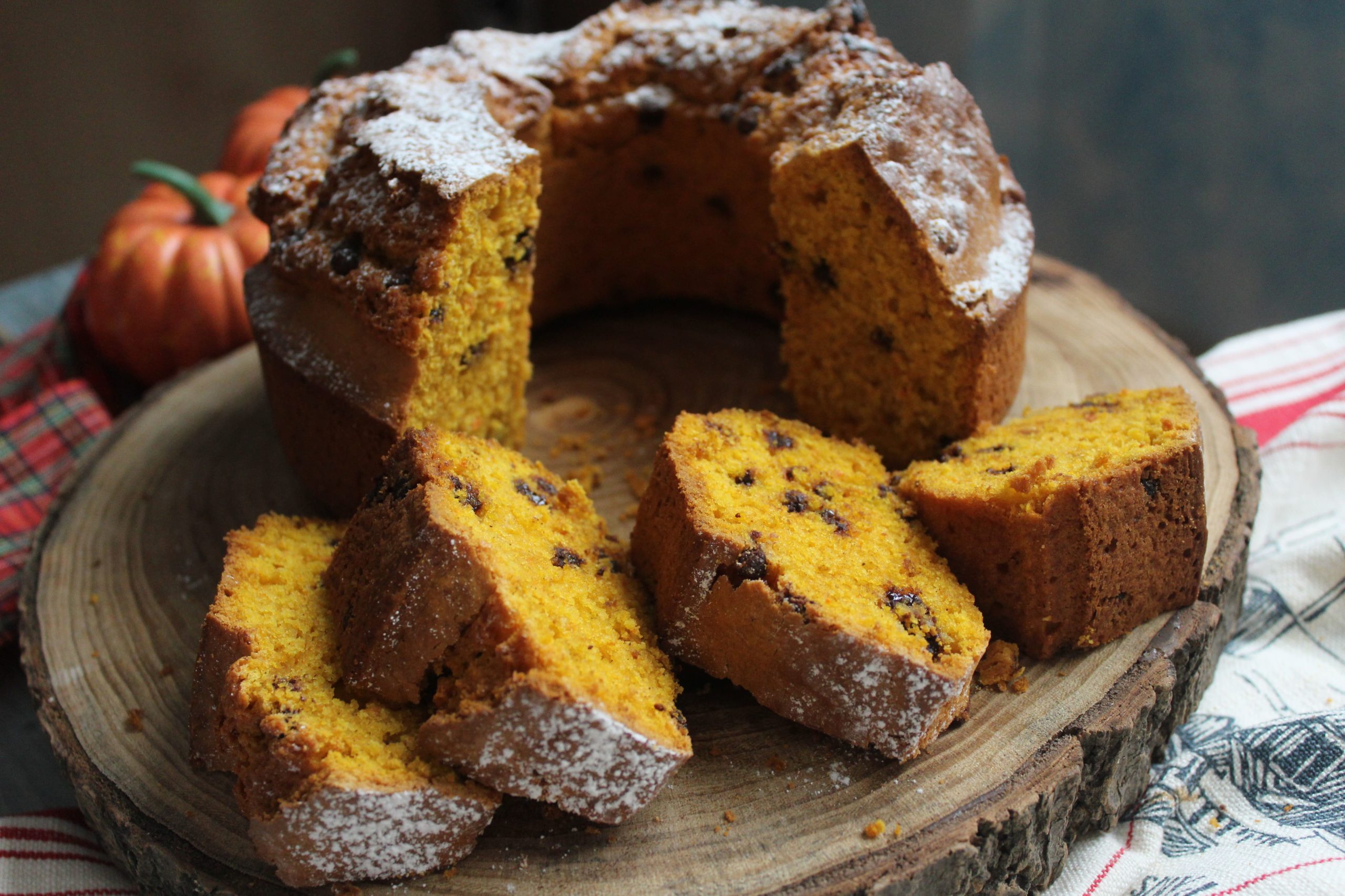 Ciambella alla zucca e gocce di cioccolato