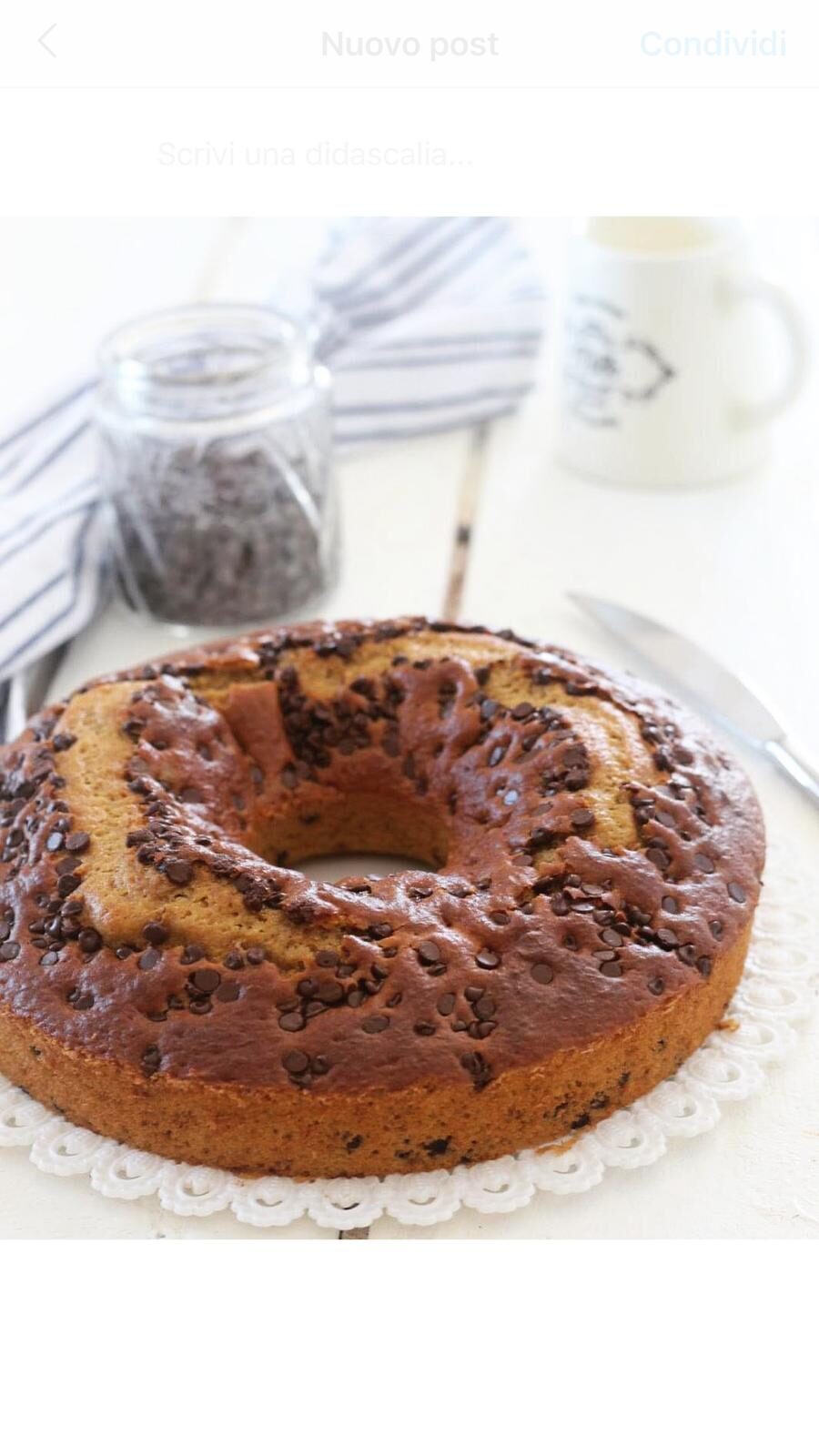 Ciambella allo yogurt e gocce di cioccolato