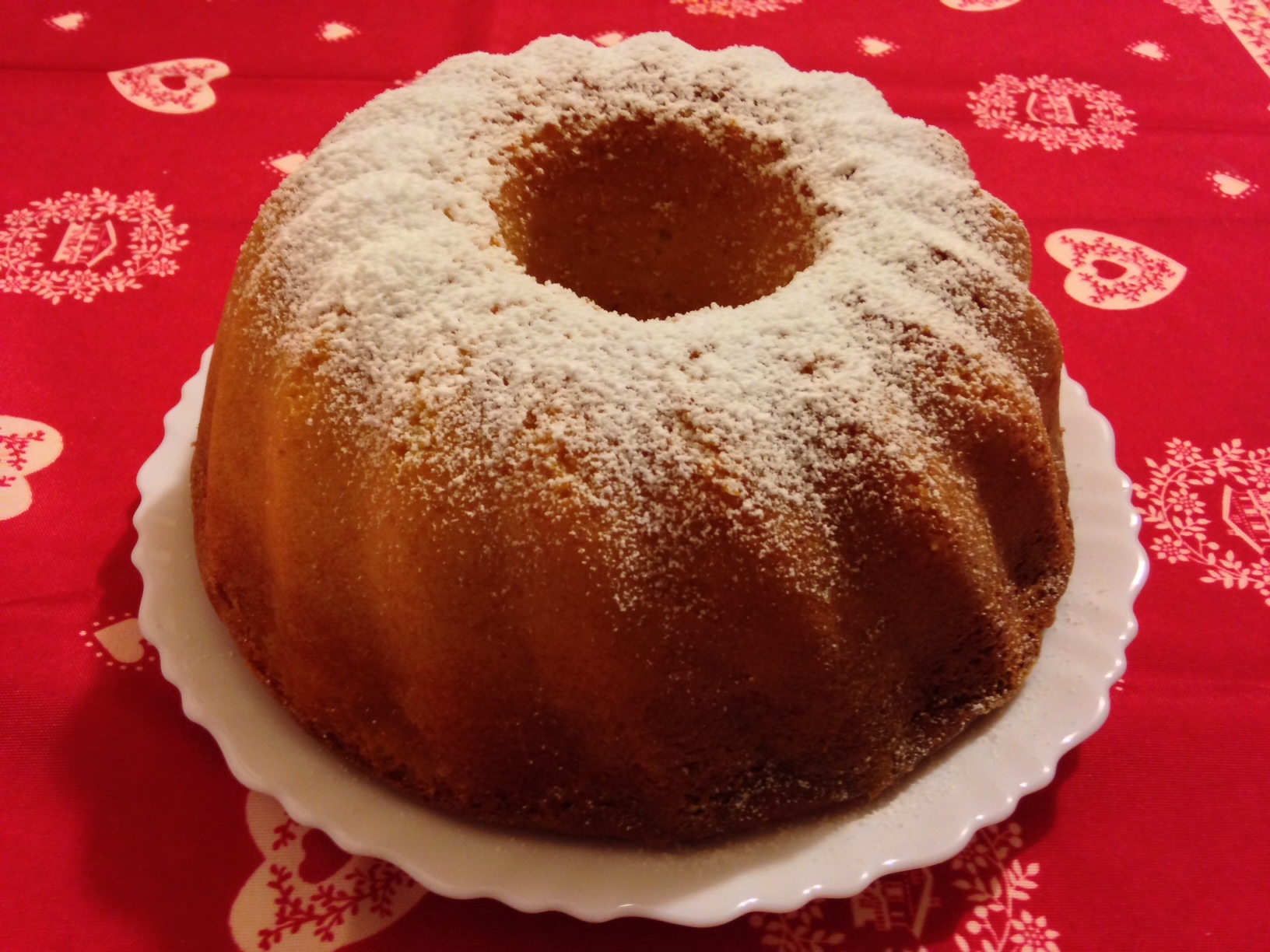 Ciambella allo yogurt profumata al limone