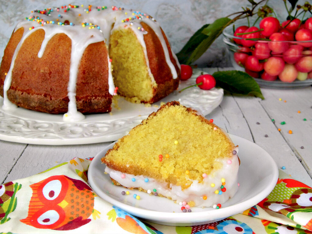 Ciambella allo zafferano, il dolce della colazione