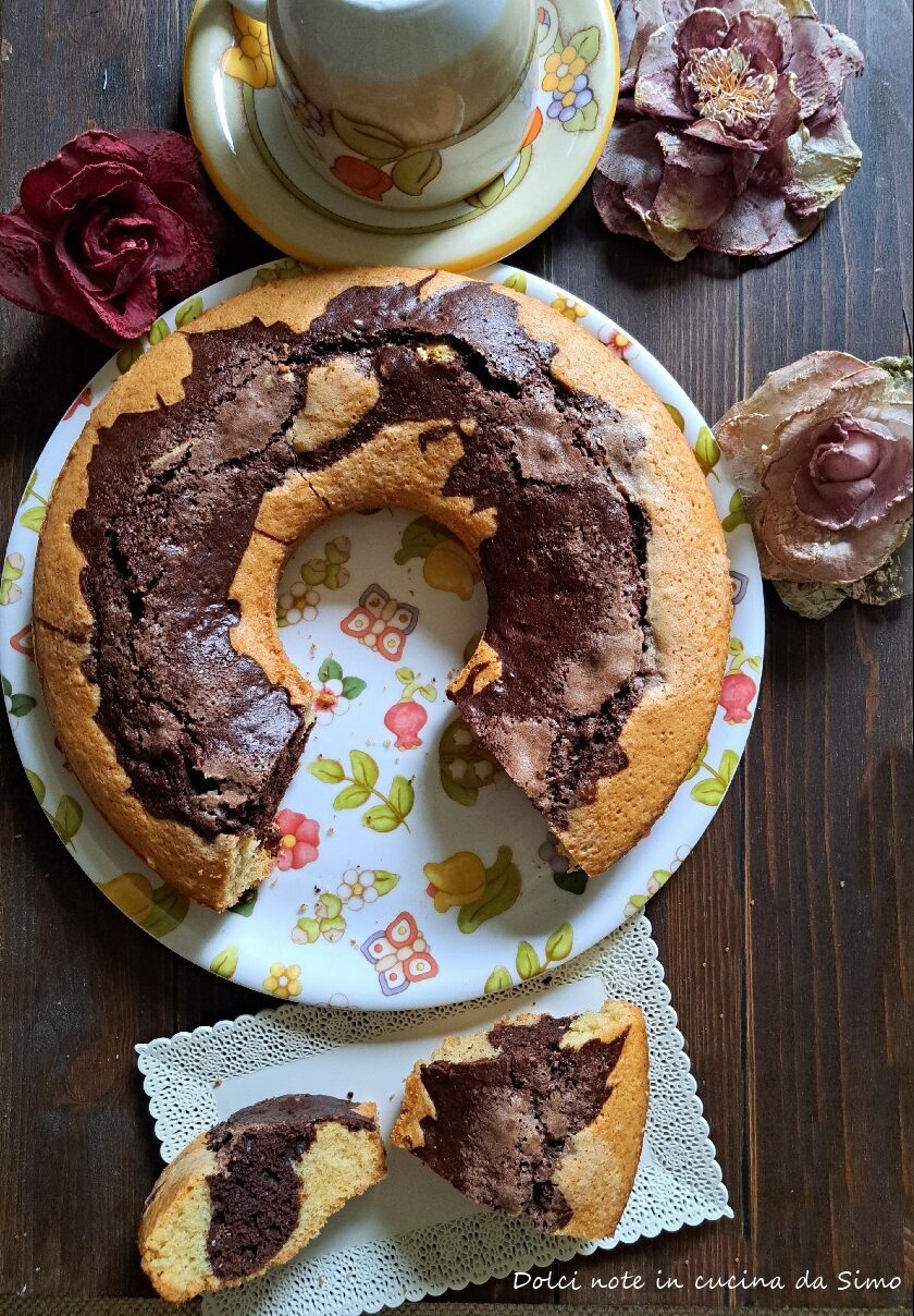 Ciambella bianca e nera all’acqua