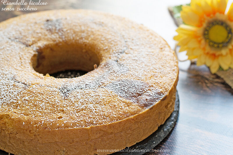 Ciambella bicolore al cacao con stevia