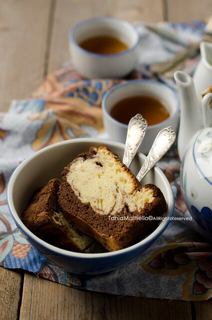 Ciambella bicolore alla vaniglia e cacao