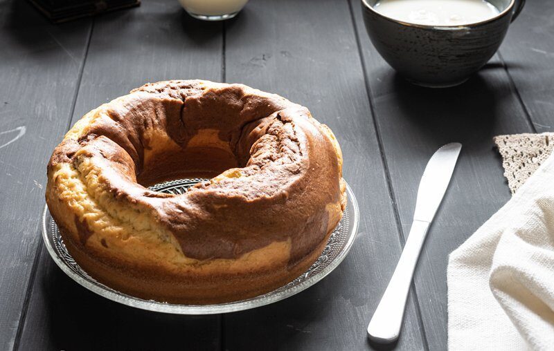 Ciambella bicolore allo yogurt