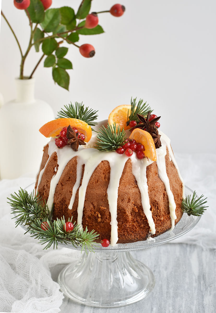 Ciambella con arancia, cardamomo e zafferano