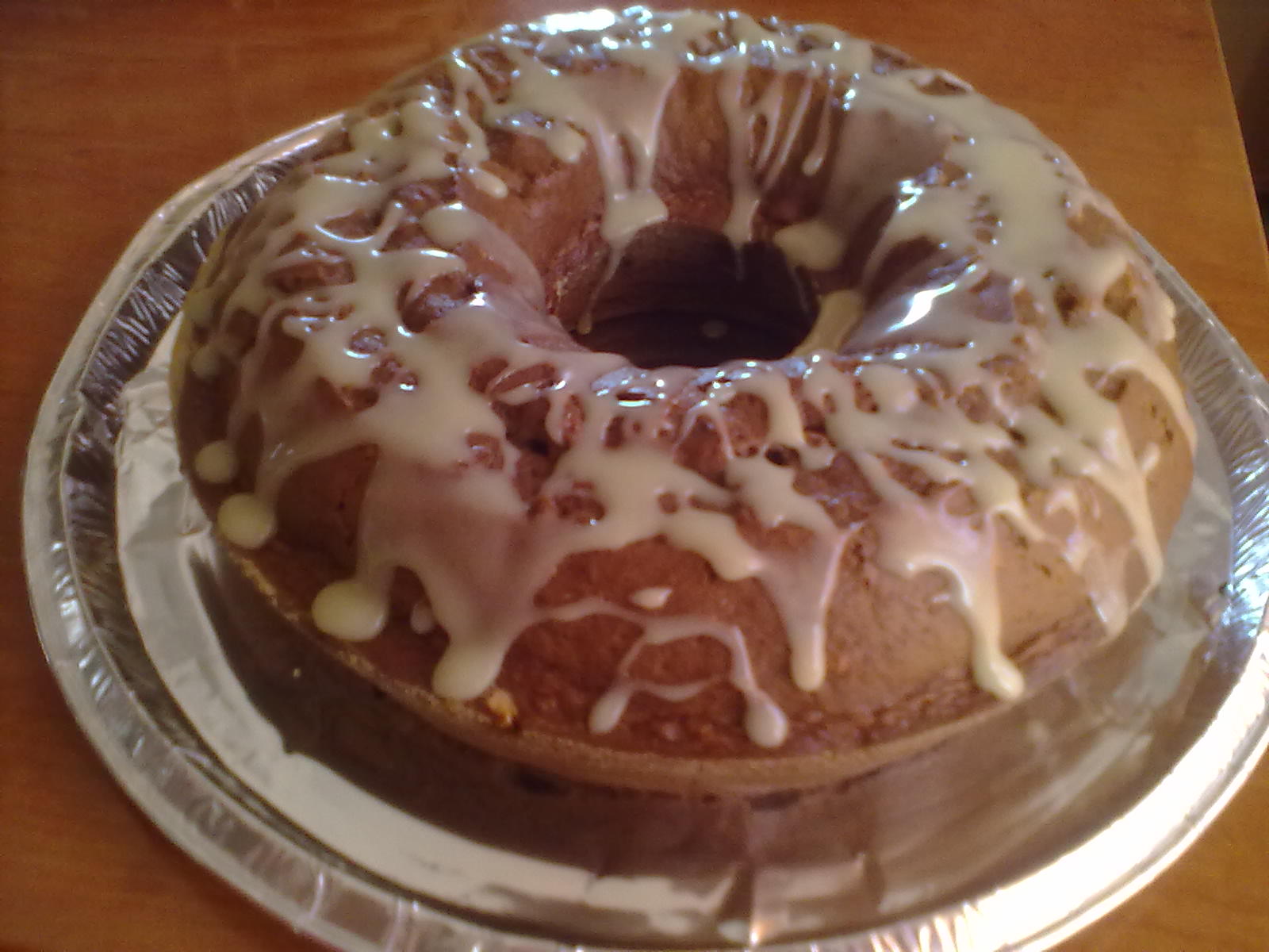 Ciambella con cioccolato e nocciole