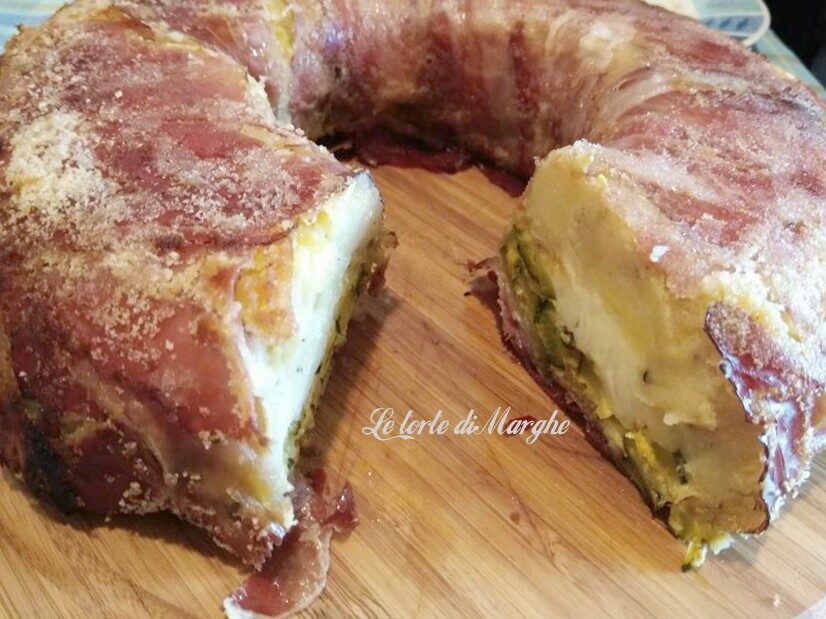 Ciambella con patate zucchine e speck