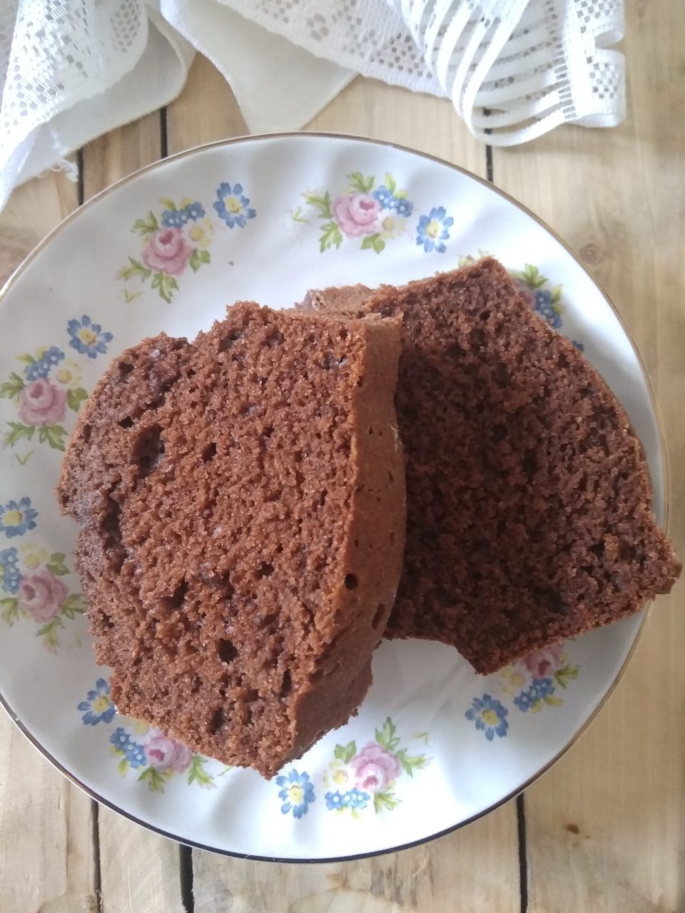 Ciambella con pere frullate e cioccolato