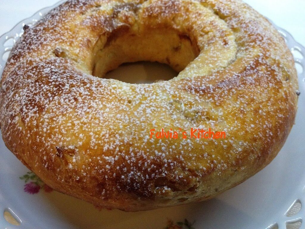 Ciambella di brioche con marron glacès e crema di marroni